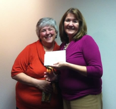 For the last 4 years the Mid-South Area Association of Catholic Nurses (MSAACN) has collected money to support the St. Vincent DePaul Ministries. This year they collected $550. Shown here Jackie White (L) MSAACN President presenting $550 to Gloria Hyden (R), President of St. Vincent De Paul Memphis District.